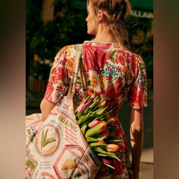 FARM RIO x SEZANE CROISSANT PRINT OVERSIZED CANVAS TOTE - Picture 3 of 7